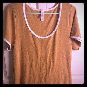 NWOT LuLaRoe SOLID Classic T